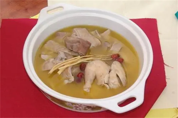 捞味猪肚鸡火锅