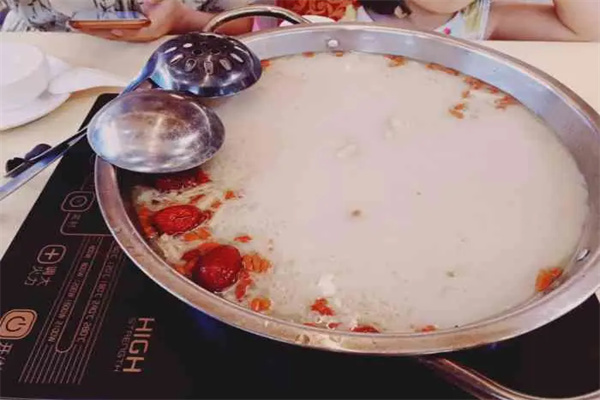 明香猪肚鸡