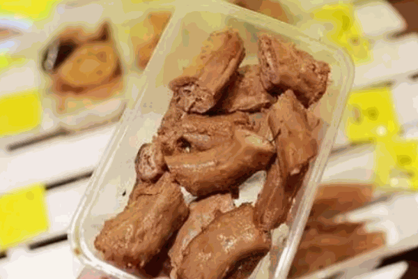 小黄鸭卤味