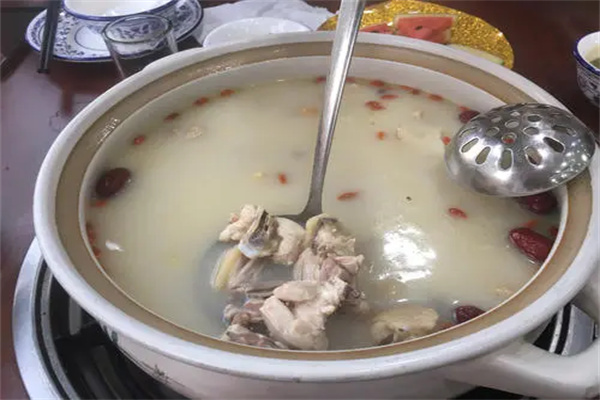 淼福鑫猪肚鸡