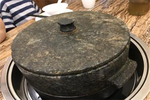 366石锅猪肚鸡