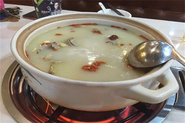 淼福鑫猪肚鸡