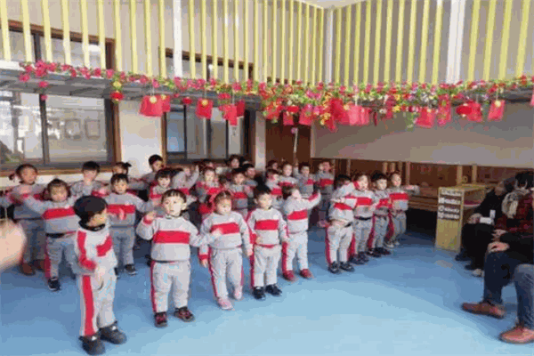 芽芽学语主持培训