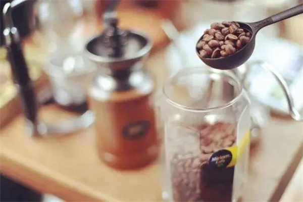 饮嘢简餐奶茶