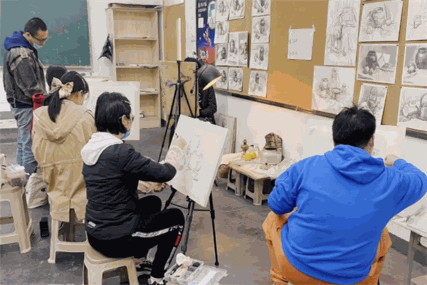学的嗨艺术教育