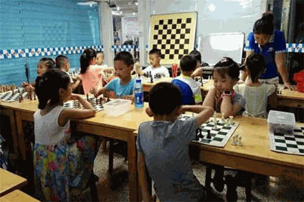 海南童星国际象棋学校