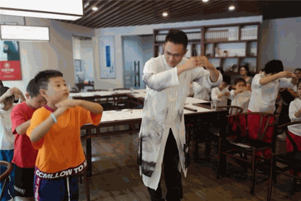 梦想熊教育小镇