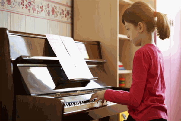 蒙马潮尔音乐