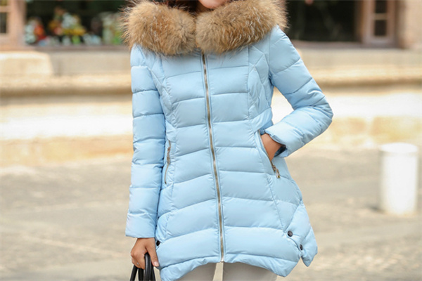 艾尚雪羽绒服加盟