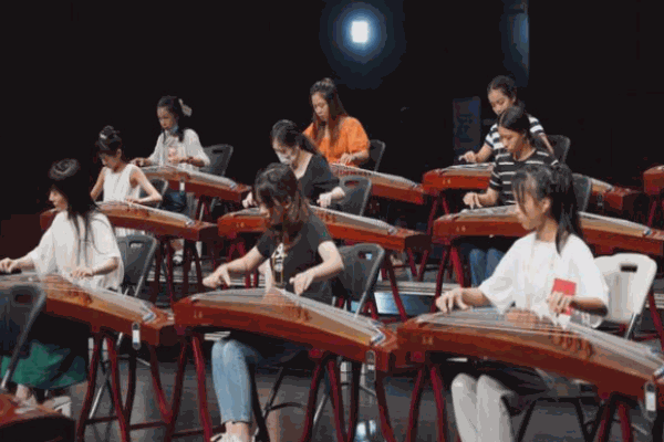 崔老师古筝