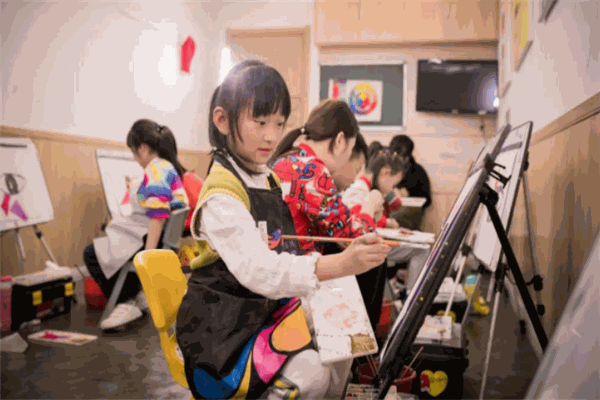 指尖畅想艺术培训