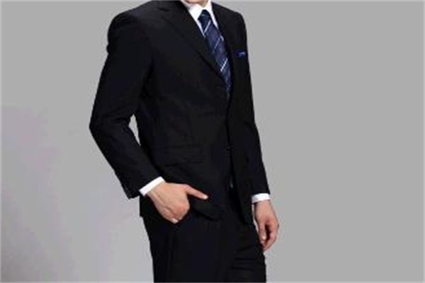 报喜鸟西服加盟
