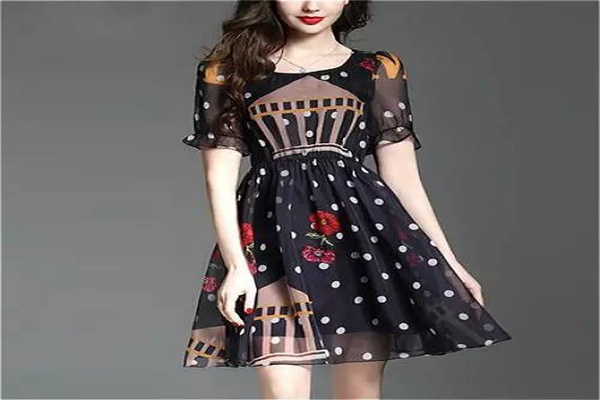 罗马情怀服饰