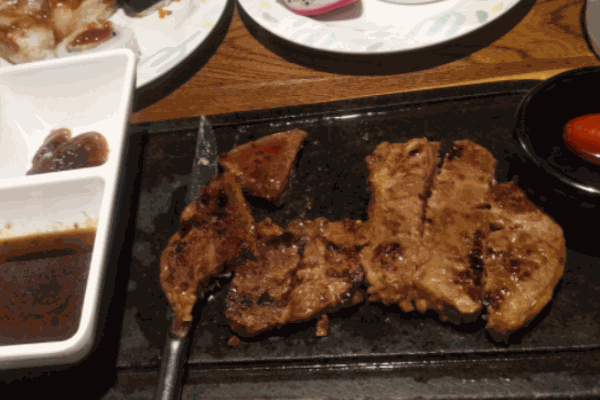 菲尼克思牛排