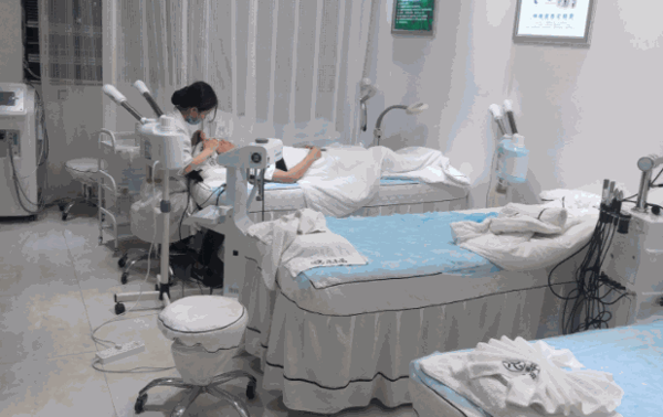 任大肤问题性皮肤管理中心
