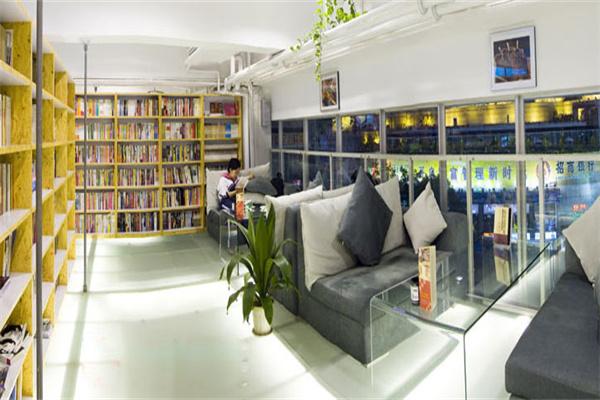 席殊书屋加盟