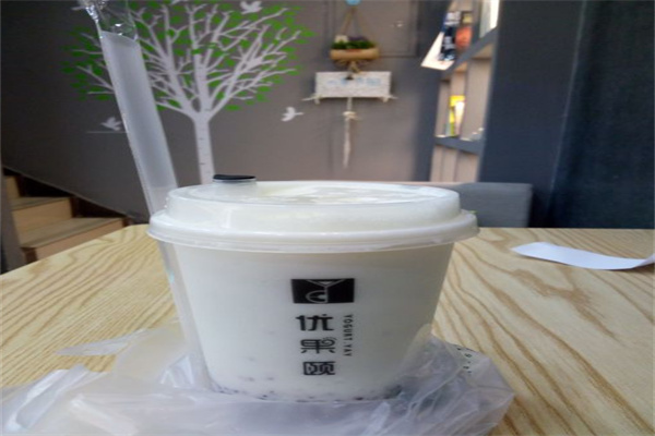 开优果颐奶茶店