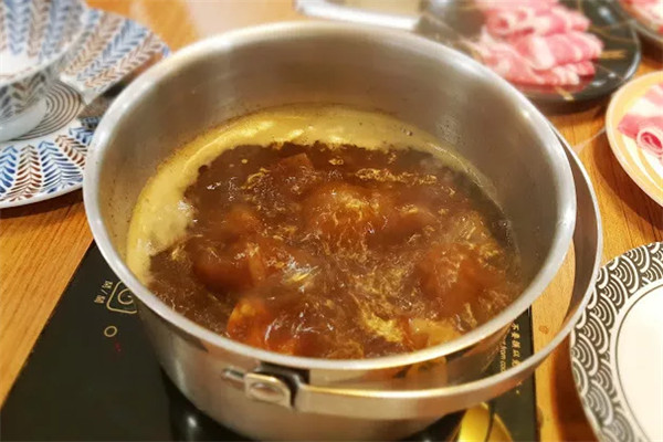 涮小皖旋转小火锅加盟