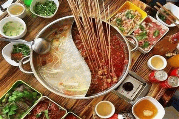 八旺串串香火锅加盟