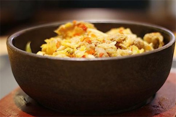 椒美人煲仔饭加盟