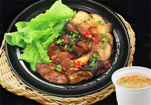 依心煲仔饭