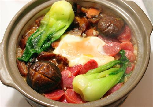 煲小福特色煲仔饭