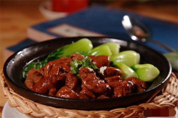 美味园煲仔饭