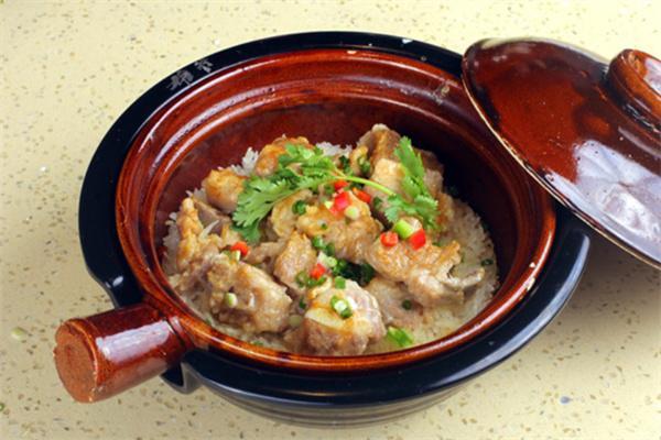 麦多家煲仔饭加盟
