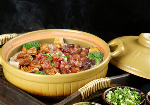 一煲一饭煲仔饭