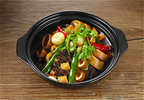 易家亲煲仔饭