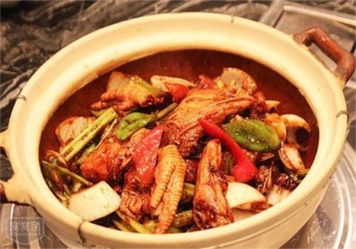 依心煲仔饭