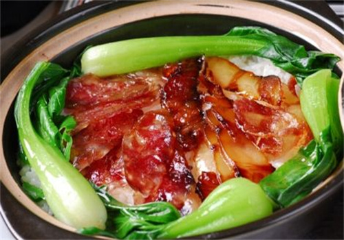 煲小福特色煲仔饭