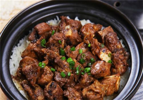 一煲一饭煲仔饭