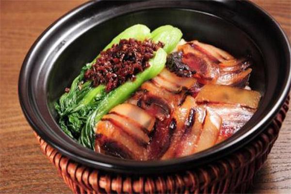 小丫头煲仔饭加盟