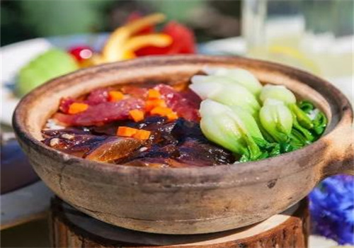 粤王广式煲仔饭