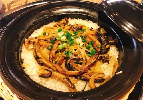 一招先港式煲仔饭
