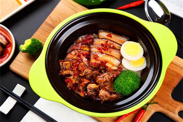 金谷仓煲仔饭加盟