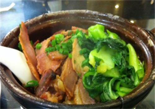 大塘飘香煲仔饭