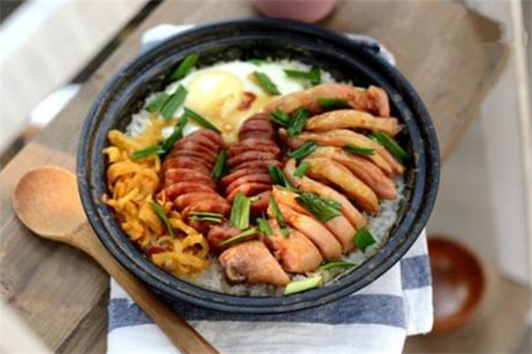 百客煲仔饭加盟