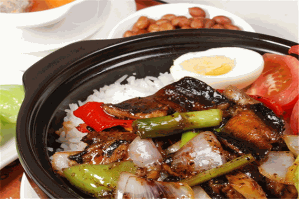 煲来来煲仔饭加盟