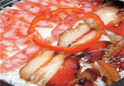 阳山牛杂煲仔饭