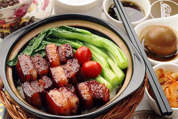 四哥煲仔饭加盟