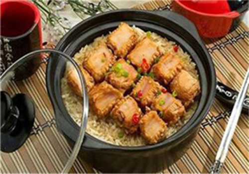 阳山牛杂煲仔饭