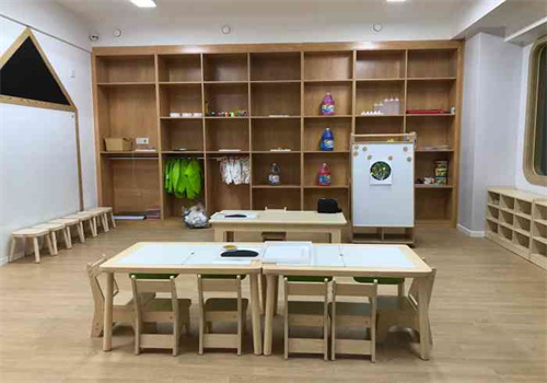 暖房子国际婴幼儿托育中心