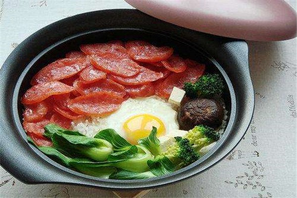 万里香煲仔饭加盟