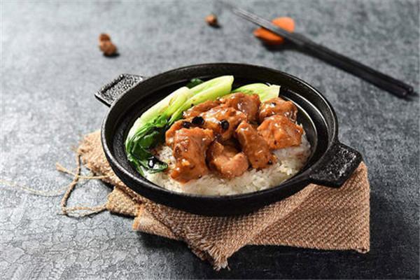 潮新煲仔饭加盟