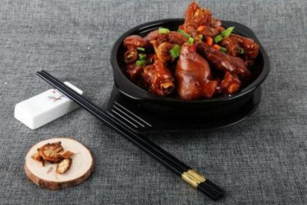 奇味香煲仔饭加盟