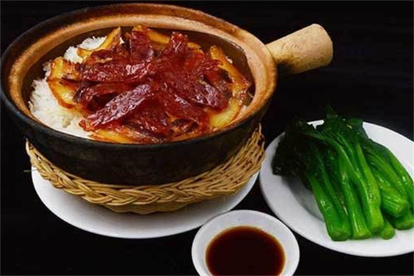 扛岗香功夫煲仔饭加盟
