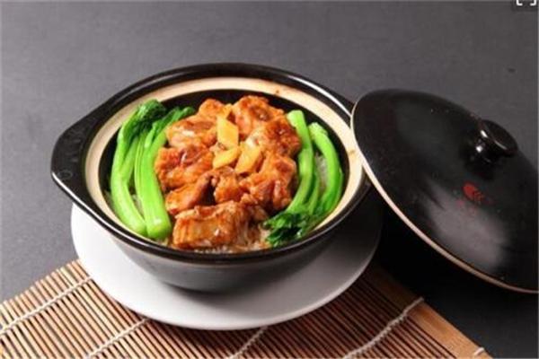 味独角煲仔饭加盟
