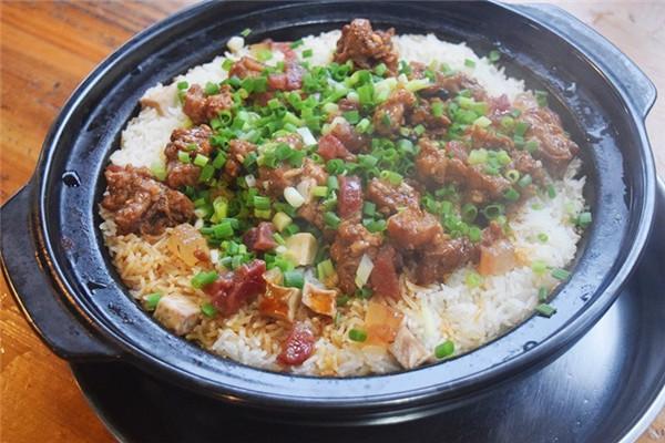 逸香煲仔饭加盟